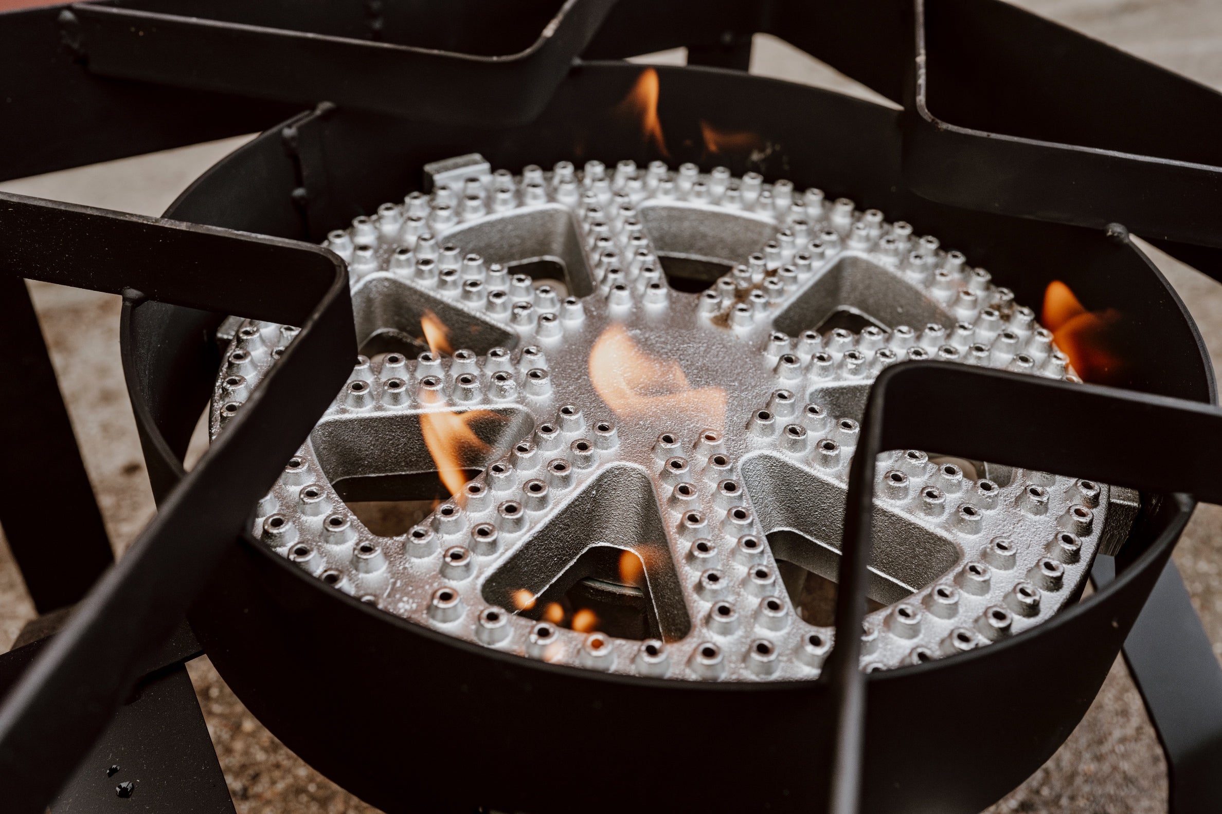 Leaderware 12-Mouth High Pressure Propane Gas Burner – 119,000 BTU, Cast Iron, Manual Ignition (B-0005)
